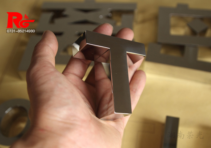 �Lɳ���P���