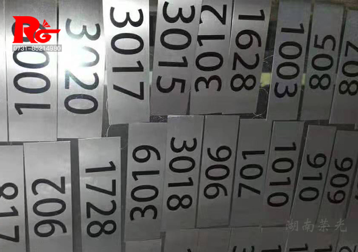 �Lɳ��(bi��o)�R��(bi��o)��