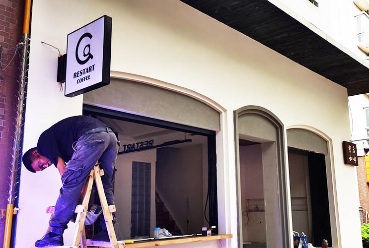 ����������